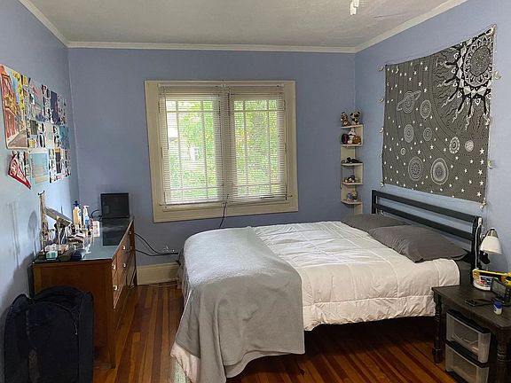4th image of 609 S Fess Ave Unit 2