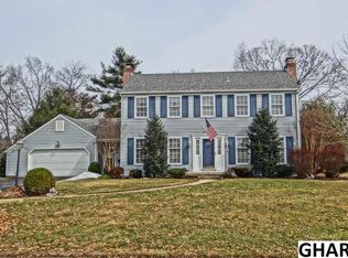 705 Sherwood Dr, Carlisle, PA 17013