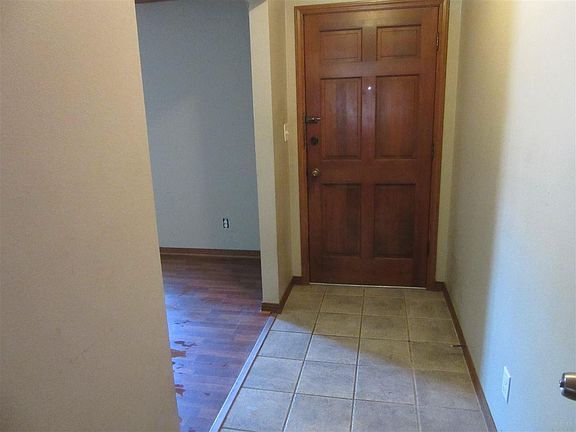 3rd image of 3505 Wimbledon Dr