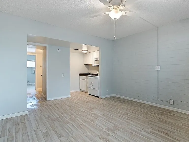 Portofino Apartments — Photo 6