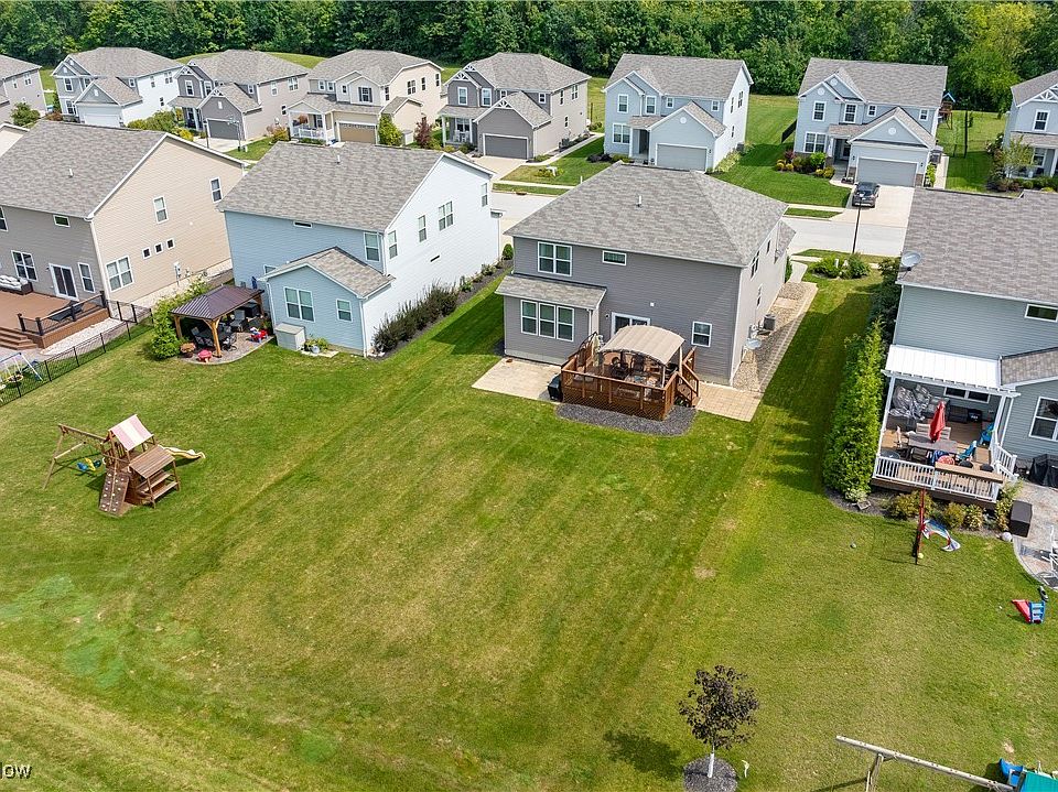 2nd image of 2028 Baker Ln