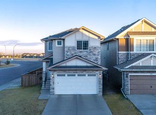 320 W Nolancrest Cir NW, Calgary, AB T3R 0T8