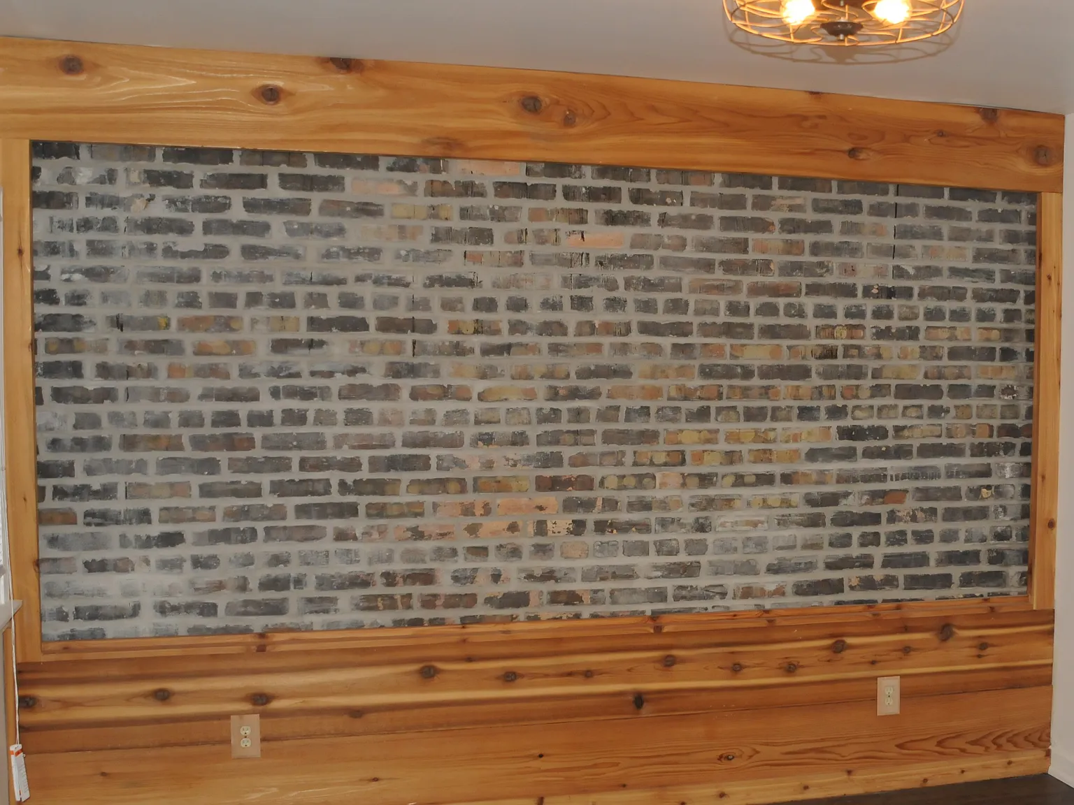 3 bed, 1100 sqft, $2,000 — Photo 2