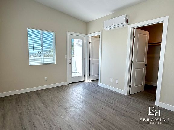 4th image of 2976 National Ave #13