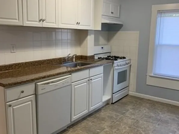 81 School St APT 4, Milford, MA 01757