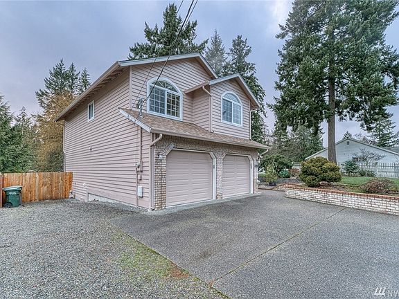 4th image of 11008 Moller Dr NW