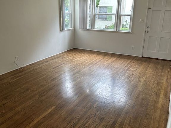 3rd image of 11324 Washington Pl APT A