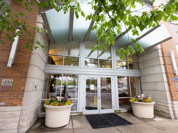 933 W Van Buren St APT 816, Chicago, IL 60607
