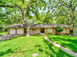 1213 W Cedar St, Arlington, TX 76012