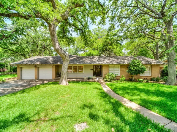 1213 W Cedar St, Arlington, TX 76012