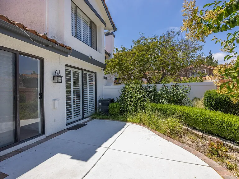 4791 Parma Dr — Photo 32