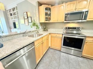 552 Massachusetts Ave APT 4, Boston, MA 02118