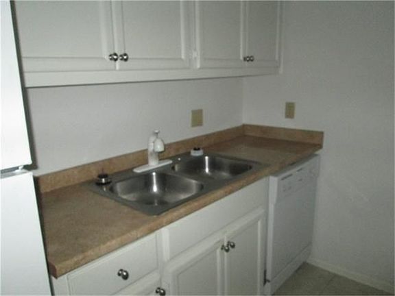 5th image of 3504 Ocee St #3504