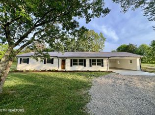 1024 Reagan Valley Rd, Tellico Plains, TN 37385