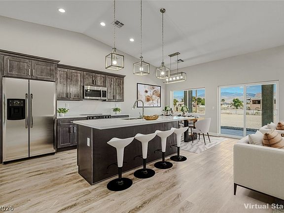 3rd image of 2981 Torrey Pines Ave