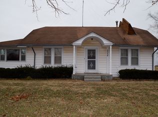 5534 SE California Ave, Topeka, KS 66609