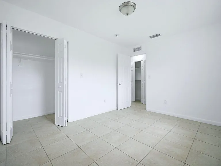 750 NW 56th St #4 — Photo 11