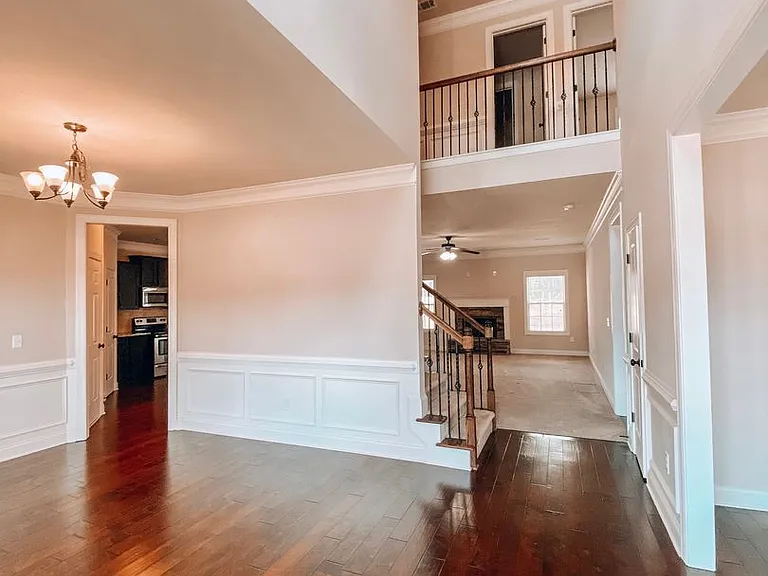 1532 Middleton Dr — Photo 8