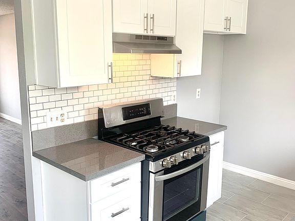 3rd image of 8850 Dalen St #3