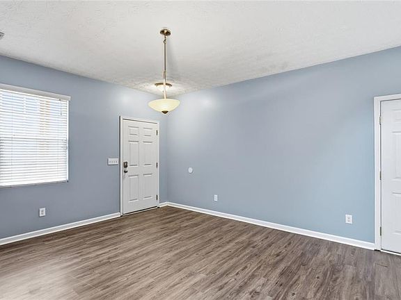 3rd image of 231 Silver Spring St