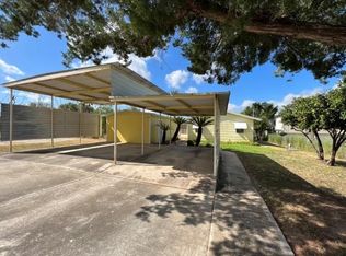 5117 S Siesta Ln, Zapata, TX 78076