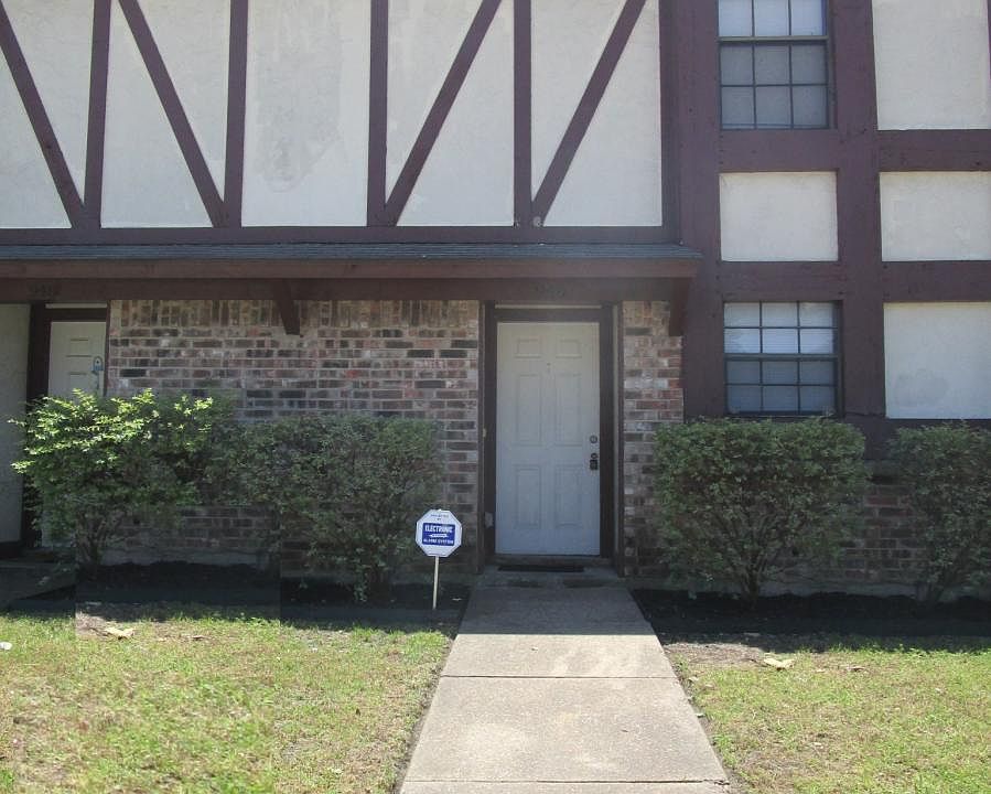 1st image of 946 Southmoor Dr
