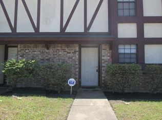 946 Southmoor Dr, Arlington, TX 76010