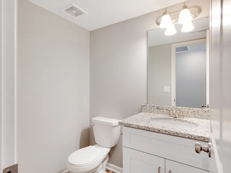 Copper Creek Apartments — Photo 15