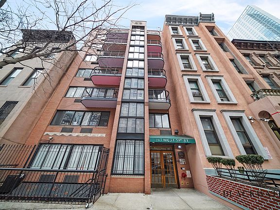4th image of 343 W 51st St APT 4B
