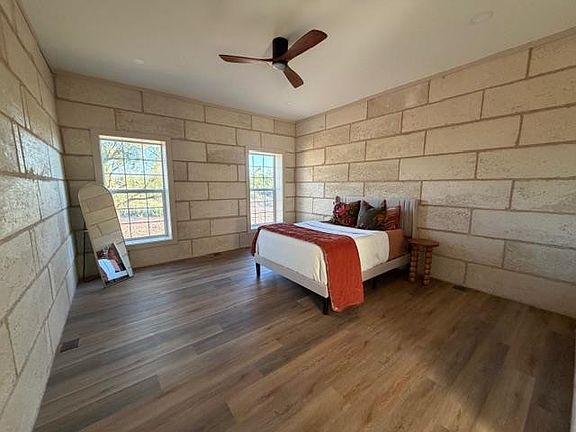 4th image of 1256 Stone Ledge Ln