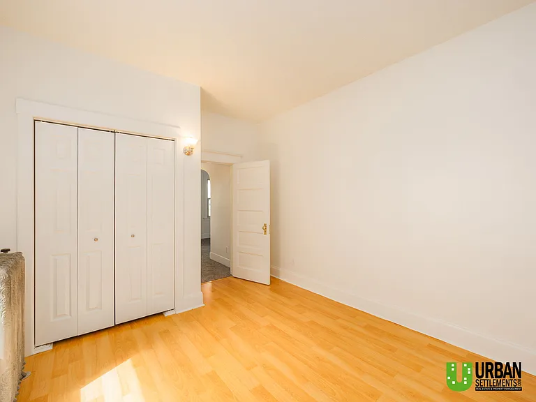 724 E Ermina Ave — Photo 3
