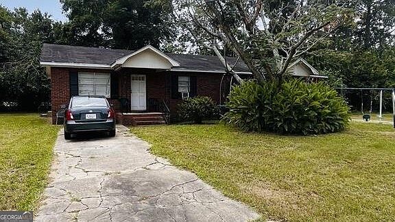 2nd image of 412 Emily Ave