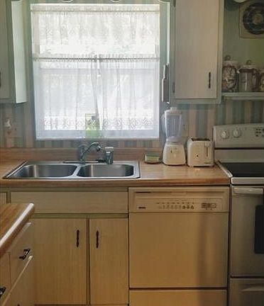 5th image of 710 E Minnesota Ave APT D