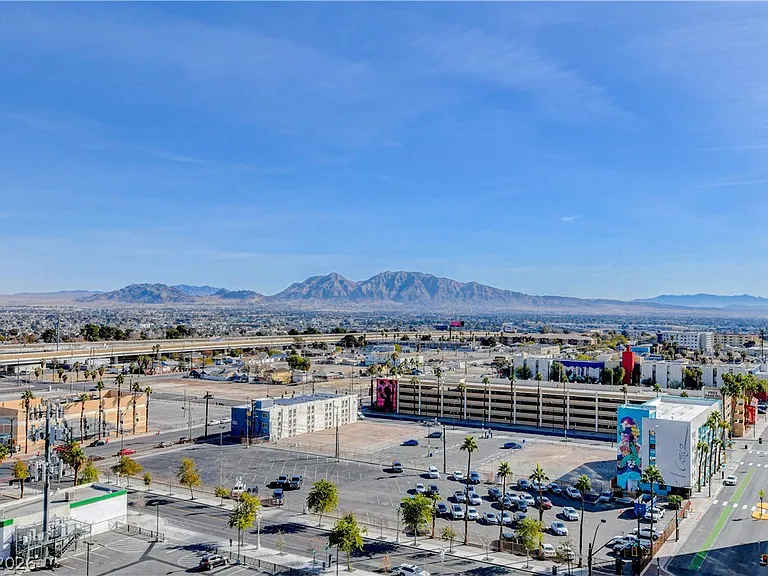 150 Las Vegas Blvd #1205 — Photo 36