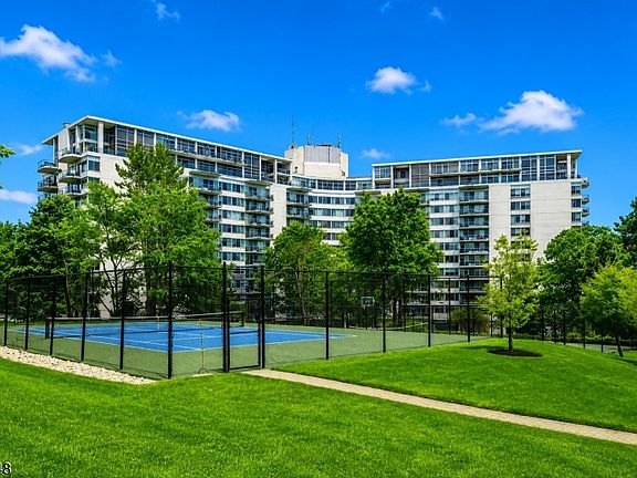 2nd image of 1 Claridge Dr #114