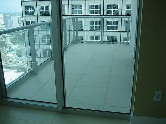 4th image of 300 S Biscayne Blvd APT 3211