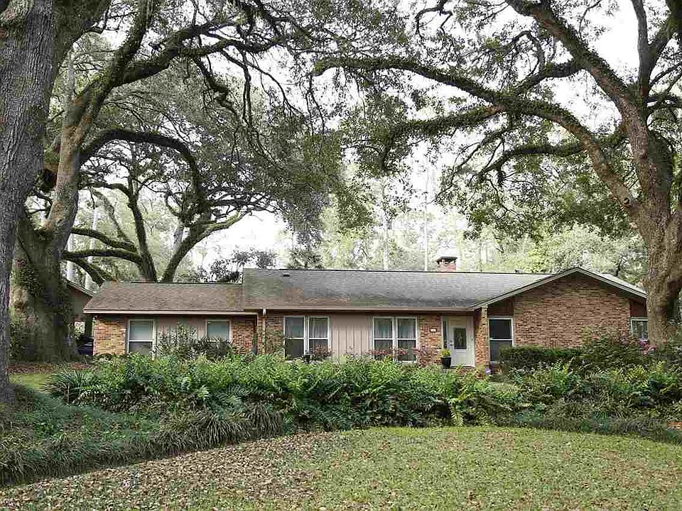 1st image of 1302 Leewood Dr