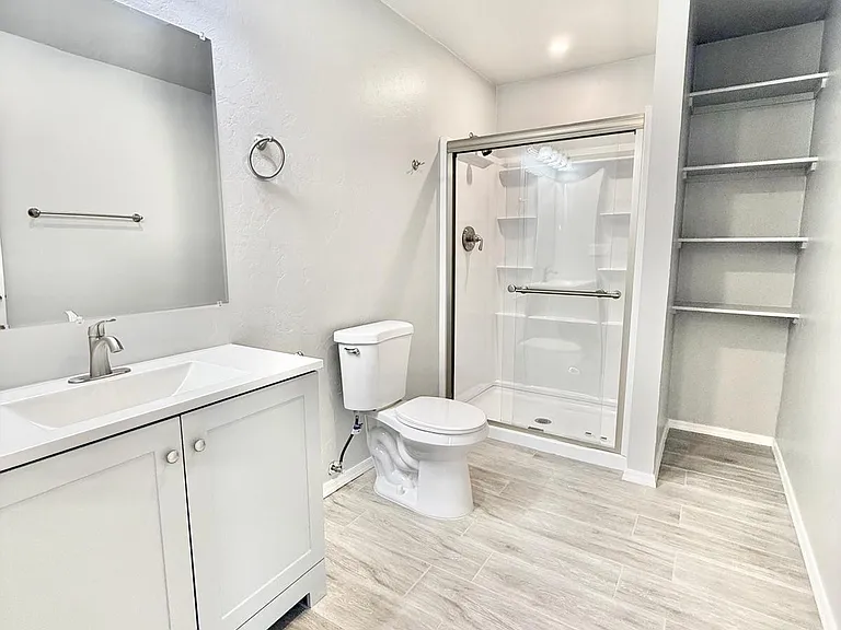 2824 N Woodland Ave #1 — Photo 5