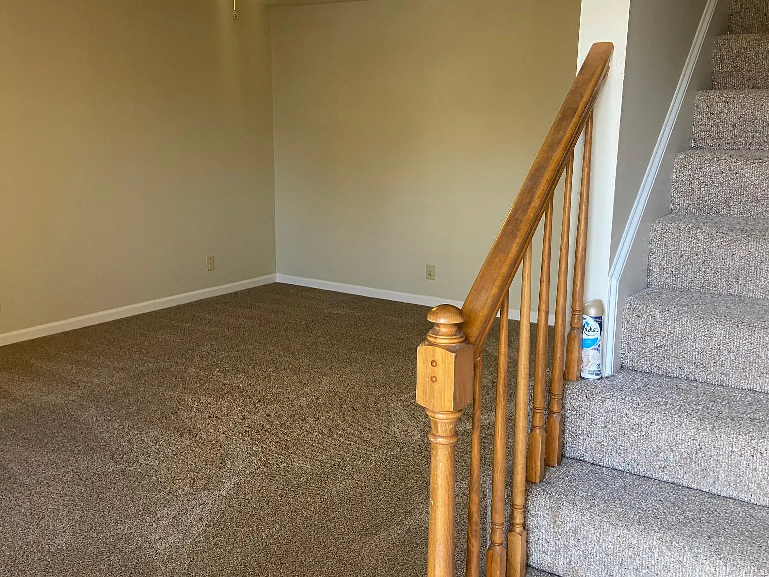 3260 Tower Dr — Photo 2