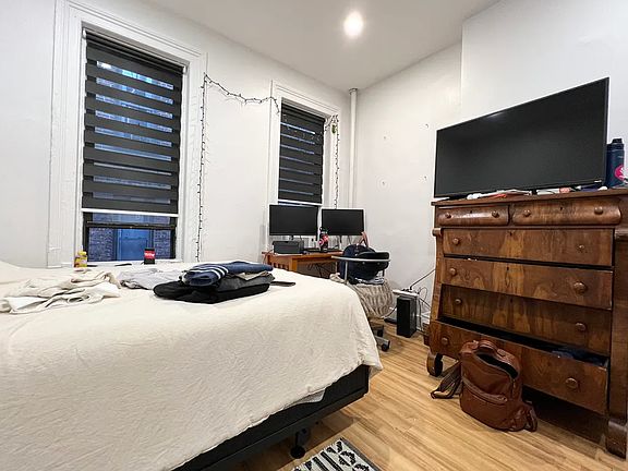 4th image of 1735 2nd Ave #4A