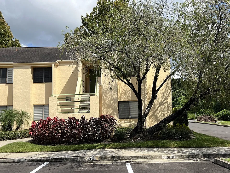 4444 S Lake Orlando Pkwy #8