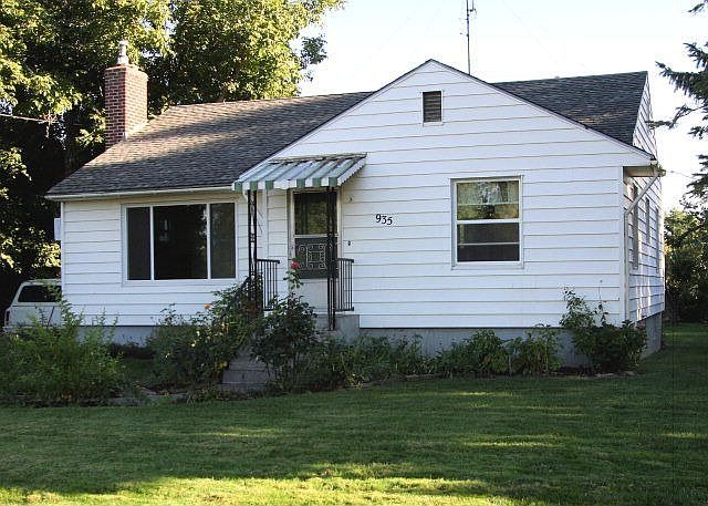 1st image of 935 Wallula Ave