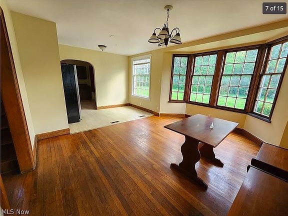 5th image of 465 Mistletoe Ave SE