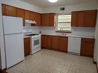 229 4th St #1, Newark, NJ 07107