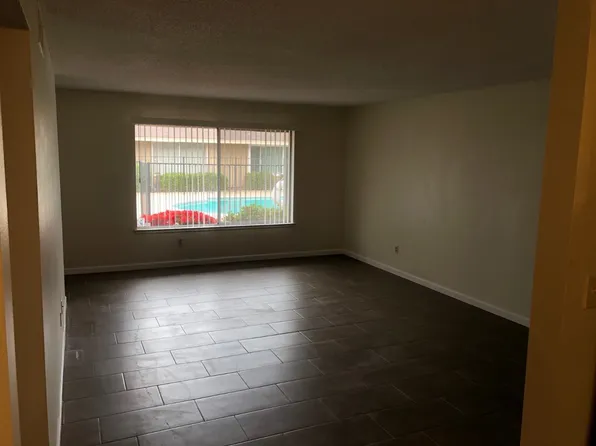 3749 N Fruit Ave APT D, Fresno, CA 93705