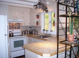 14 Woodlawn Rd, Sparta, NJ 07871