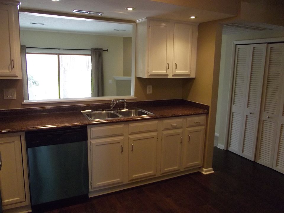 1st image of 1915 Savannah Pkwy #1915
