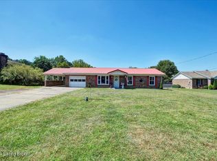 303 Sharon Dr, Shepherdsville, KY 40165
