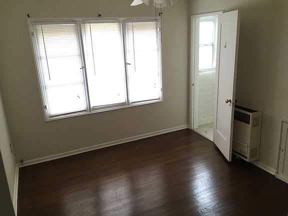 4th image of 1171 Huntington Dr APT B