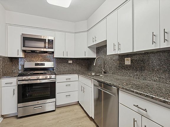 4th image of 1230 Park Ave W APT 213